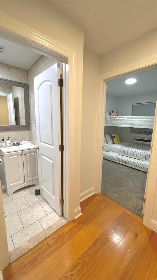Modern Apartment With Parking & Quick Ride To Manhattan 뉴욕 외부 사진